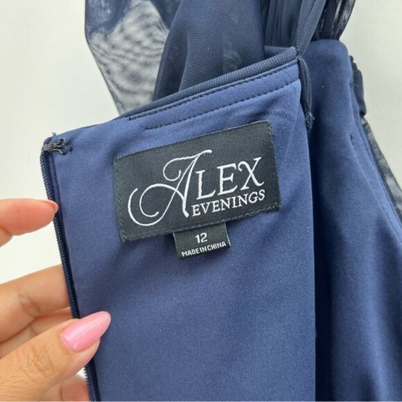 Alex Evenings - Women's Long Cold Shoulder Dress - Navy Blue. Size: 12. NWT - Picture 4 of 16